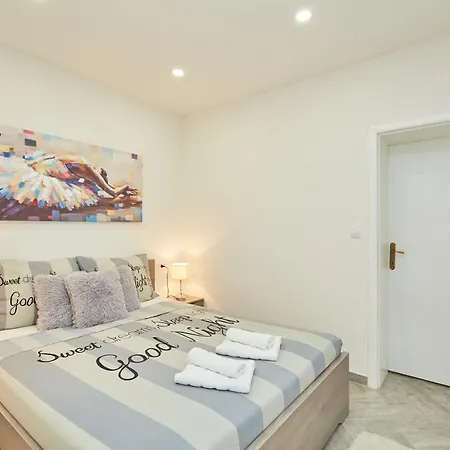 Muminovic Apartamento *